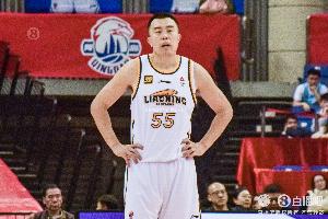 老将不容易!韩德君带伤出战半场6分钟5犯 仅2板2助