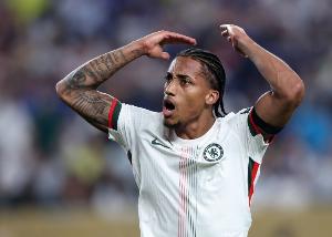 若昂-佩德罗是第二位国际赛事中，对阵巴西球队打进2球的巴西球员