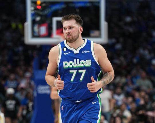 东契奇40+三双刷爆纪录 独行侠仍有顽疾亟待解决