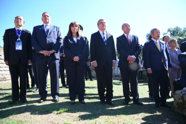 皇冠体育官方入口-北京冬奥会火种采集成功 火炬手制服亦首次亮相